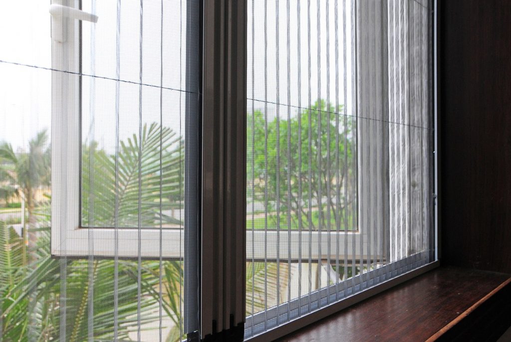 Cửa lưới chống muỗi bền đẹp cho nhà cao tầng